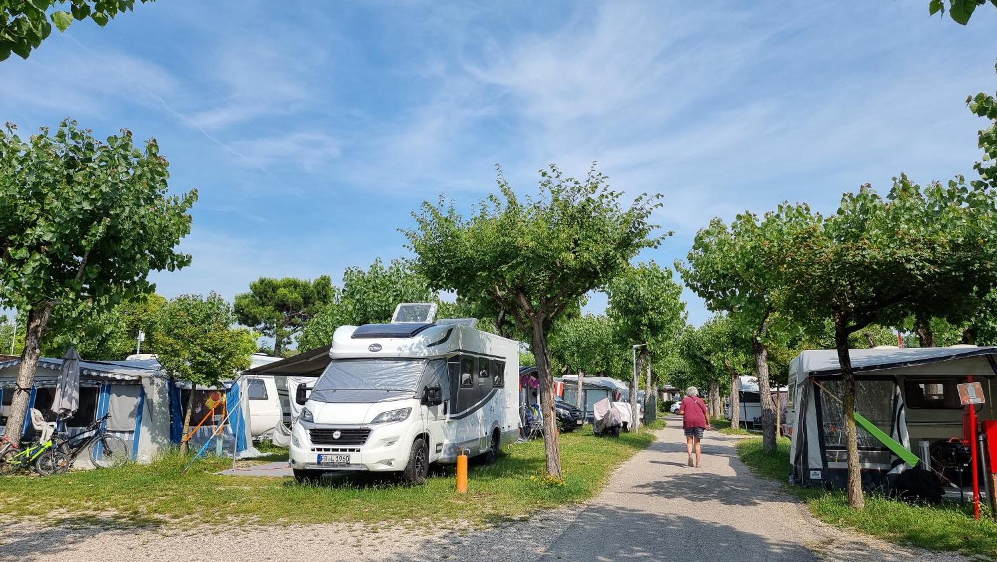Camping Belvedere Лацизе Экстерьер фото